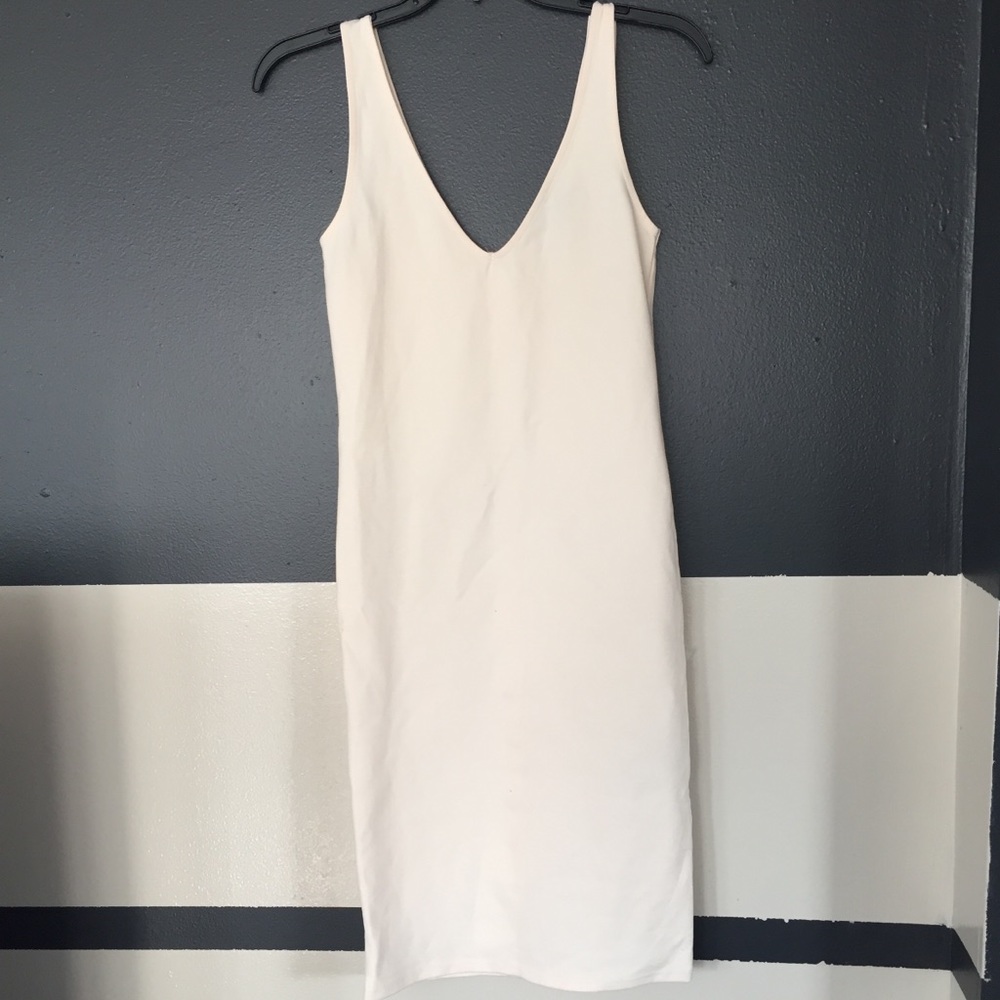 V cut bodycon dress